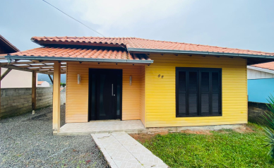 Casa � Venda com 3 quartos - Esquina - Urubici