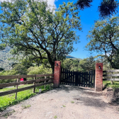 Terreno a Venda com Celeiro - Pronto para morar