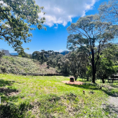 Terreno a Venda com Celeiro - Pronto para morar