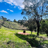 Terreno a Venda com Celeiro - Pronto para morar