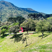Terreno a Venda com Celeiro - Pronto para morar