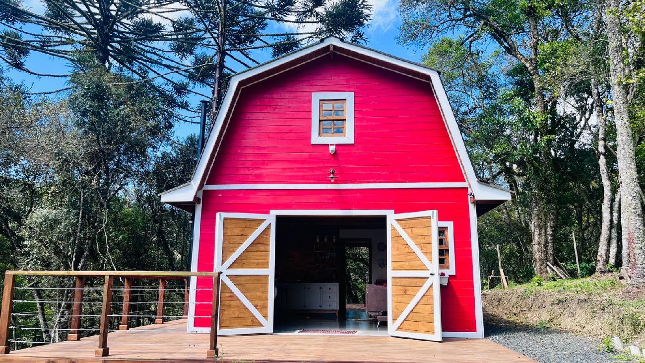 Terreno a Venda com Celeiro - Pronto para morar